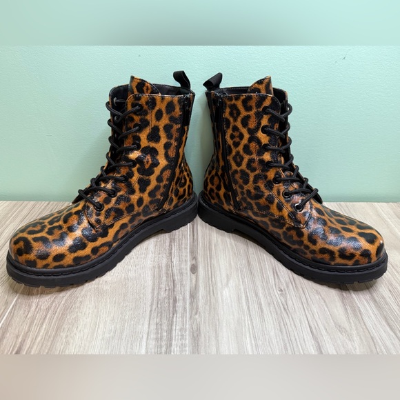 Torrid Animal Print Lace-Up Boots 8W - Picture 3 of 8
